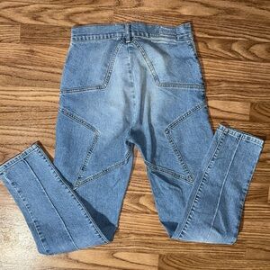 Revice Denim Star Pattern on Booty Jeans Size 26 Sexy Flattering Skinny Fit Pant